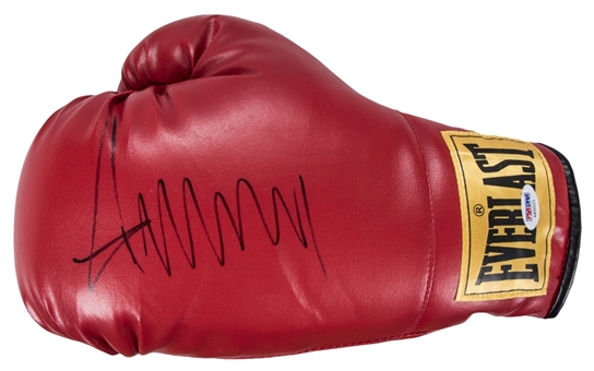 Donald Trump Autographed Red Everlast Boxing Glove (PSA/DNA)